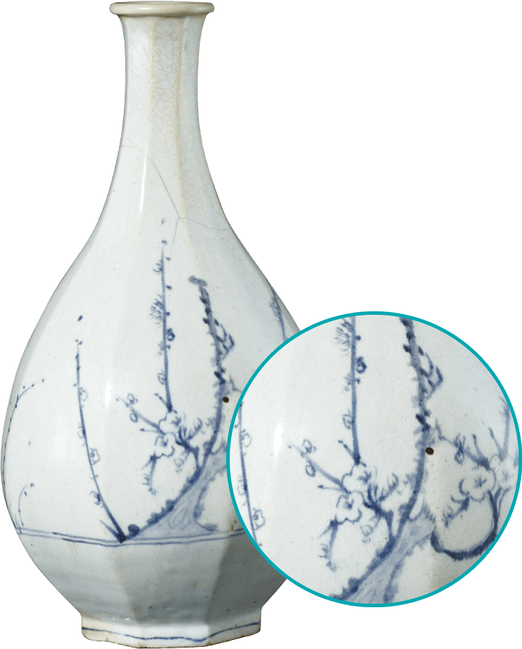 매화무늬 백자 유물 이미지